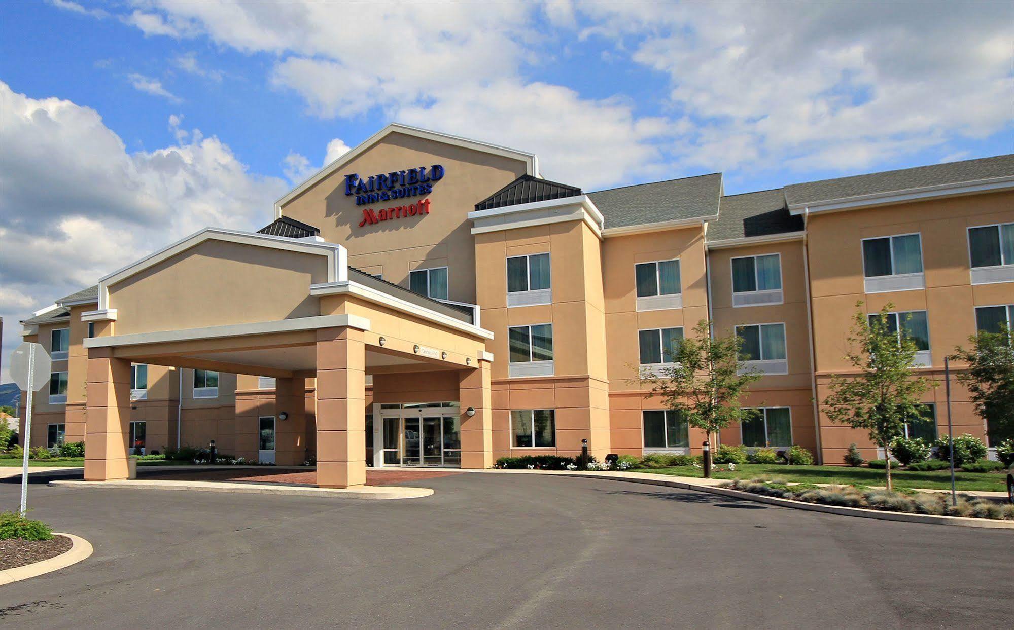 Fairfield Inn & Suites Lock Haven Exterior foto